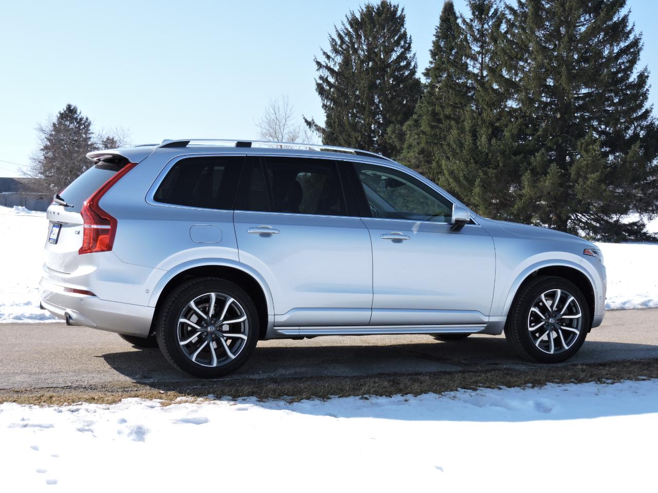 Volvo XC90 T5 AWD 7-Passenger Momentum 2018