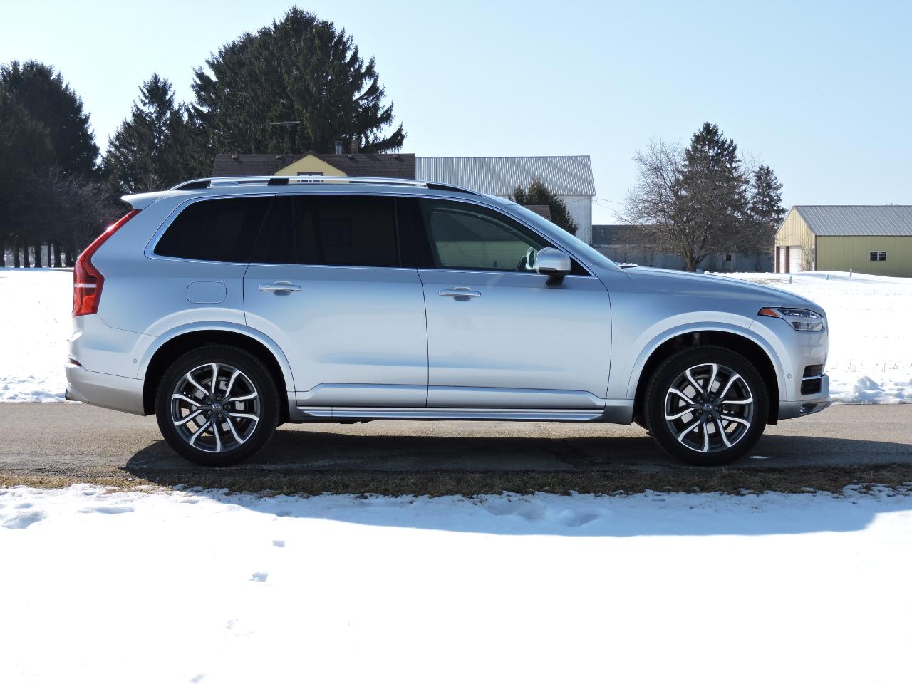 Volvo XC90 T5 AWD 7-Passenger Momentum 2018