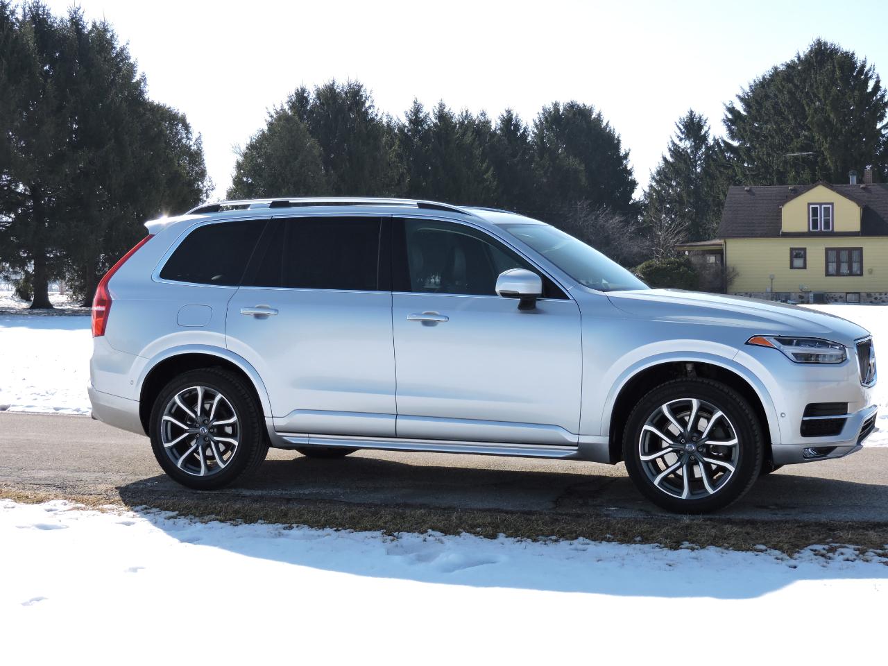 Volvo XC90 T5 AWD 7-Passenger Momentum 2018