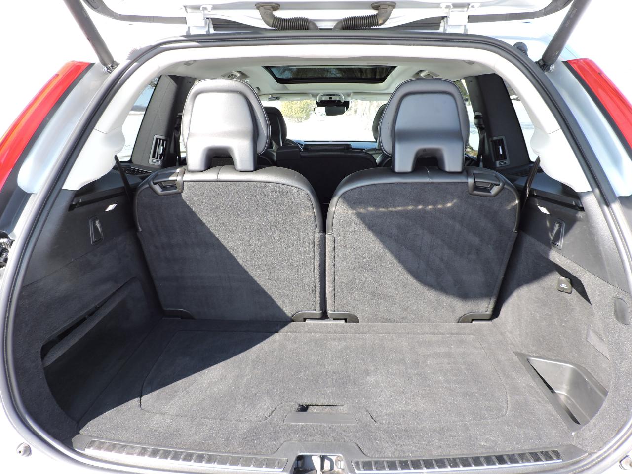 Volvo XC90 T5 AWD 7-Passenger Momentum 2018