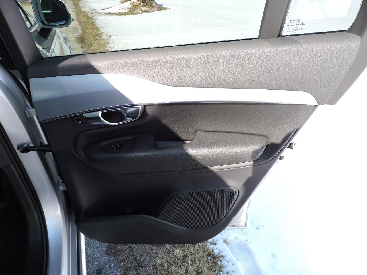 Volvo XC90 T5 AWD 7-Passenger Momentum 2018