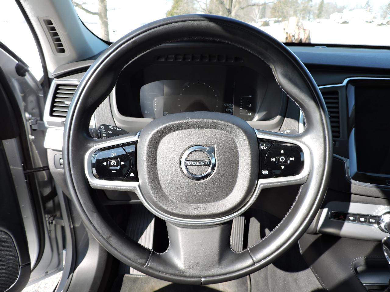 Volvo XC90 T5 AWD 7-Passenger Momentum 2018