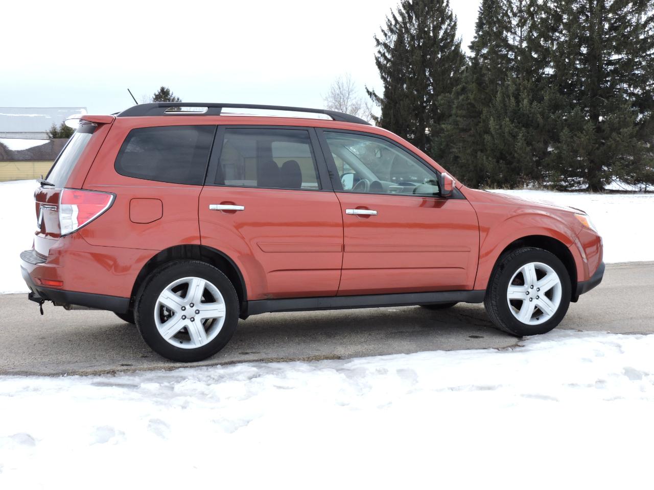 Subaru Forester 4dr Man 2.5X Premium w/All-Weather Pkg 2010