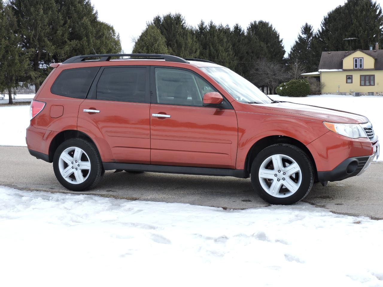 Subaru Forester 4dr Man 2.5X Premium w/All-Weather Pkg 2010