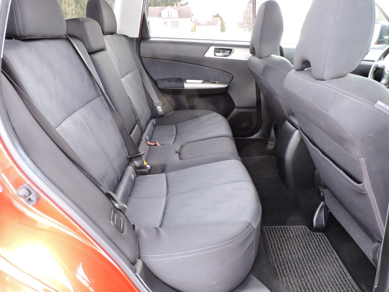 Subaru Forester 4dr Man 2.5X Premium w/All-Weather Pkg 2010