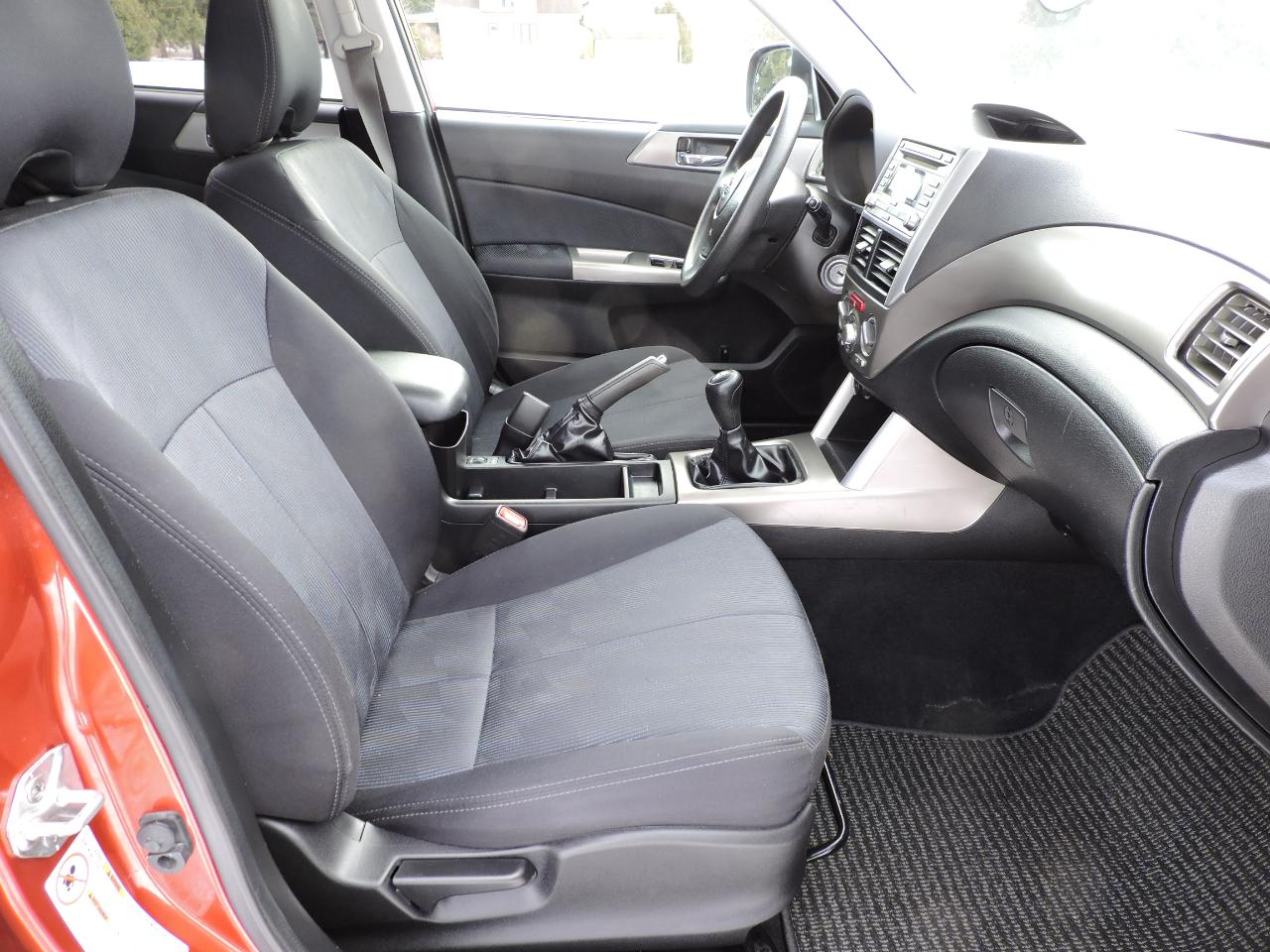 Subaru Forester 4dr Man 2.5X Premium w/All-Weather Pkg 2010