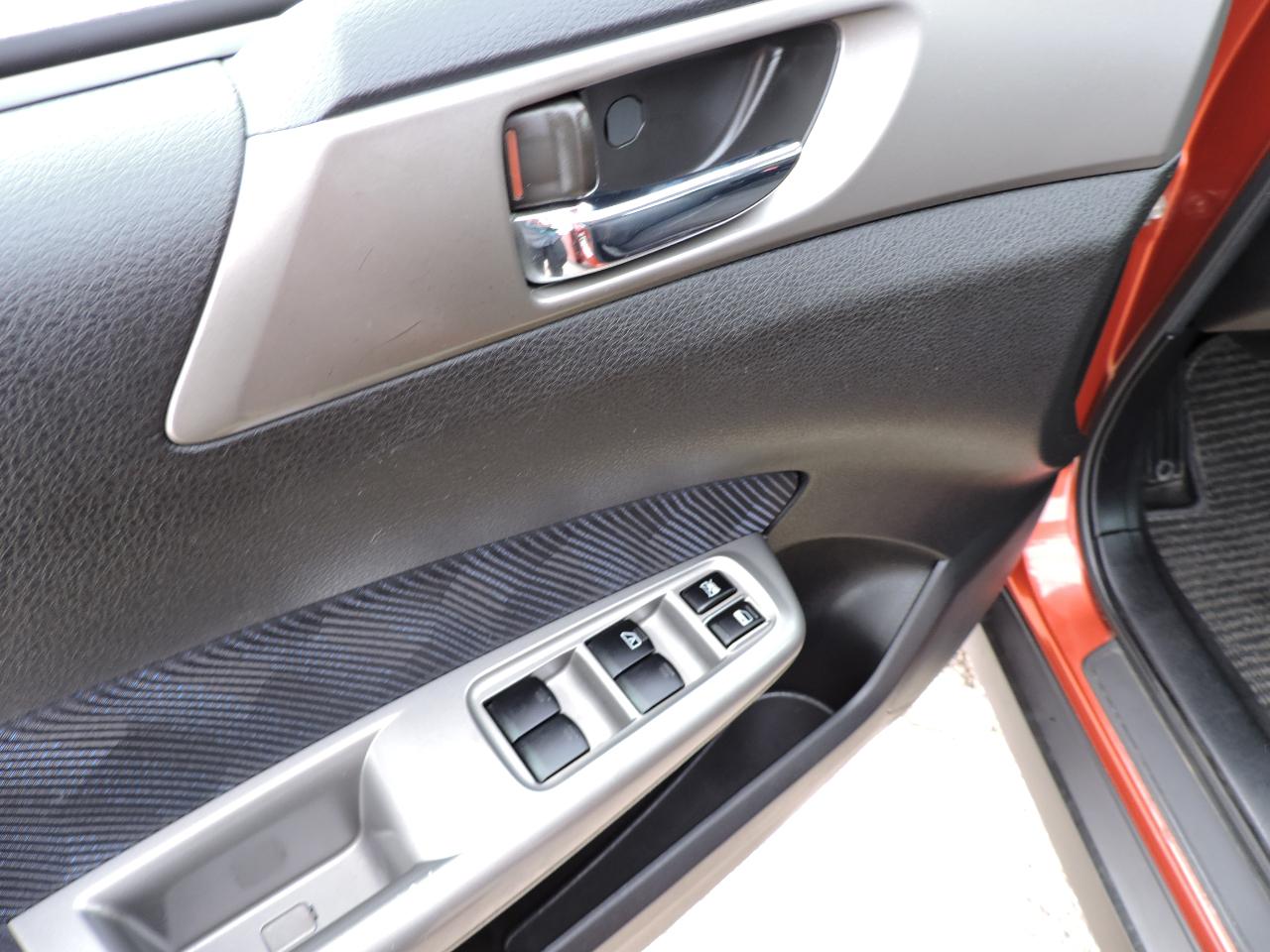 Subaru Forester 4dr Man 2.5X Premium w/All-Weather Pkg 2010