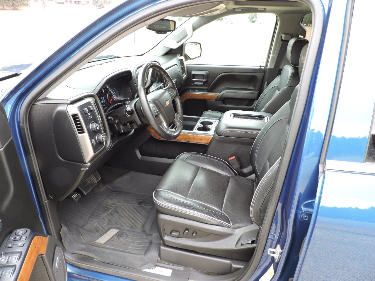 Chevrolet Silverado 1500 4WD Crew Cab 143.5" High Country 2018