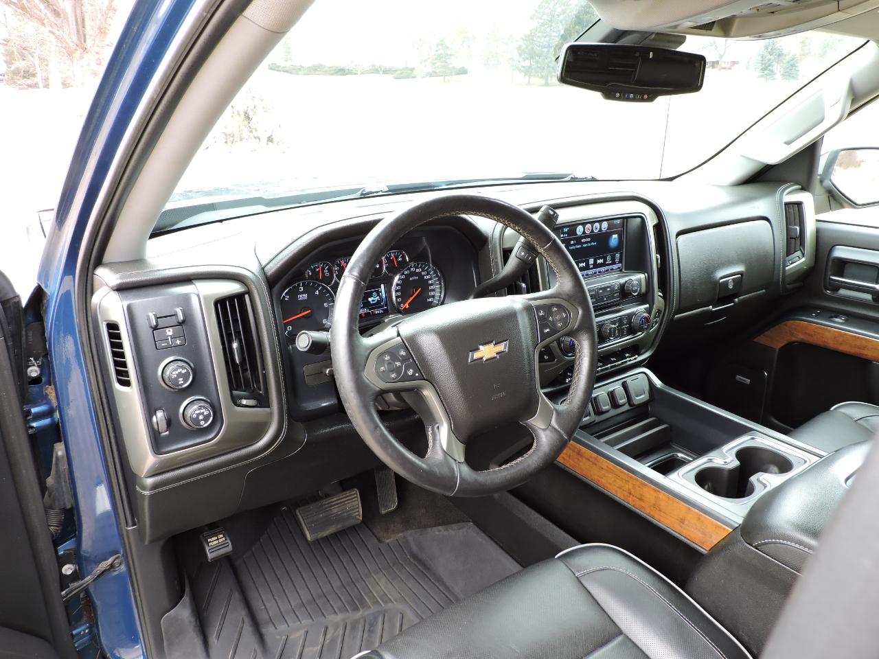 Chevrolet Silverado 1500 4WD Crew Cab 143.5" High Country 2018