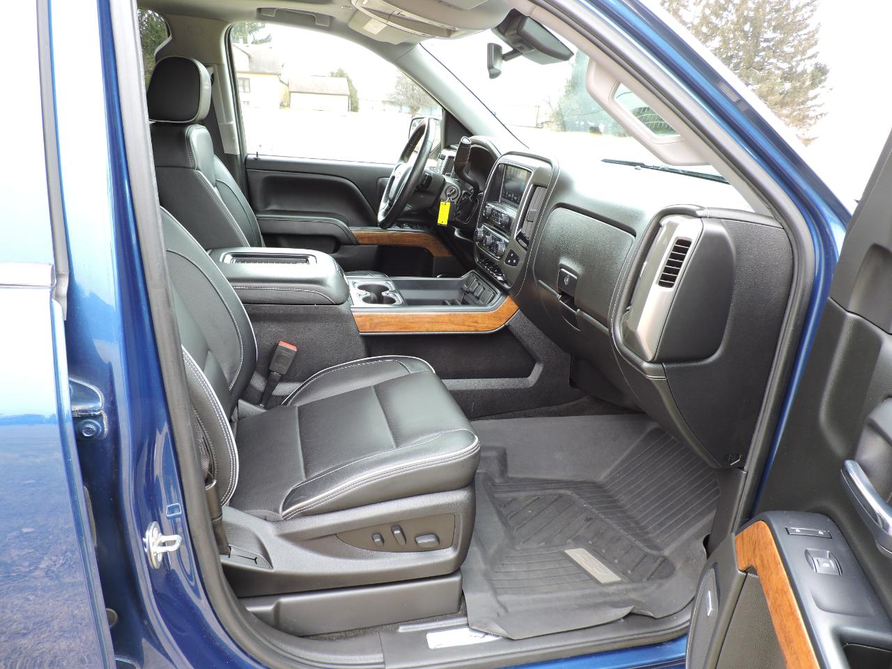 Chevrolet Silverado 1500 4WD Crew Cab 143.5" High Country 2018