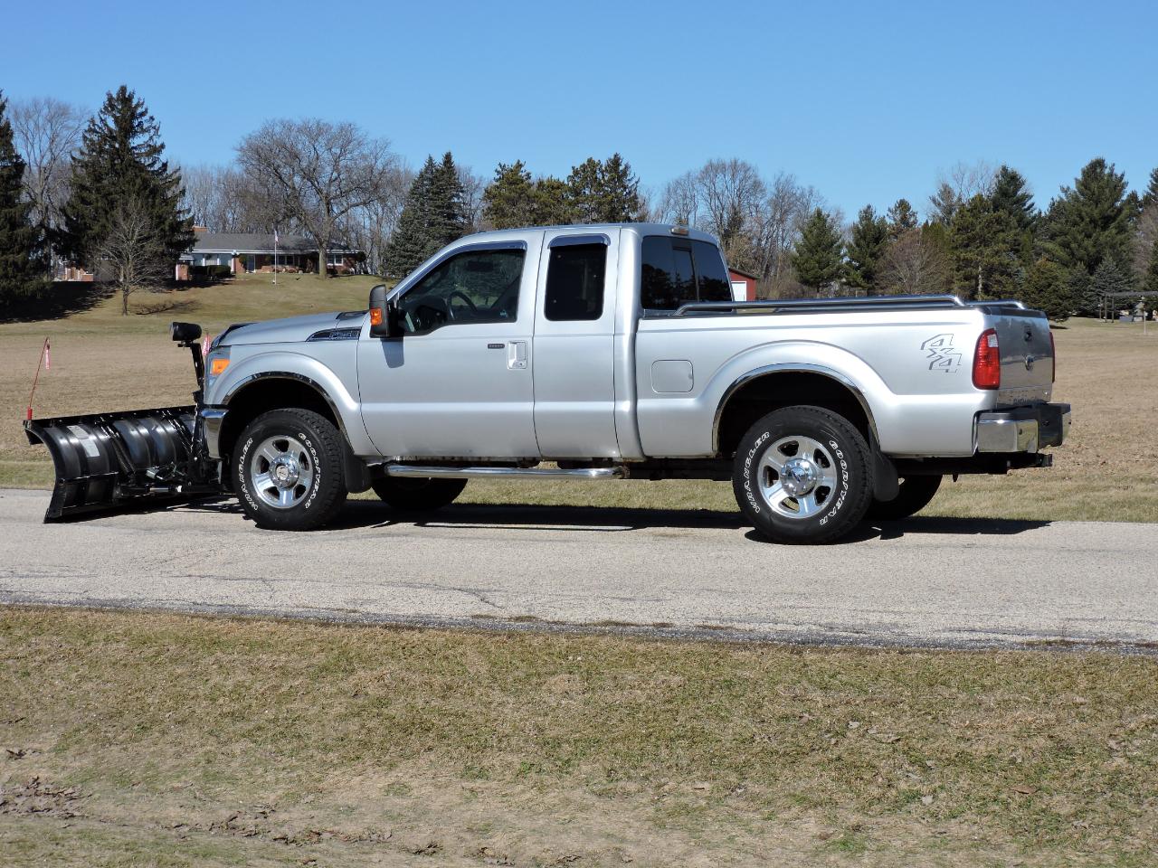 Ford Super Duty F-250 SRW 4WD SuperCab 142" Lariat 2012