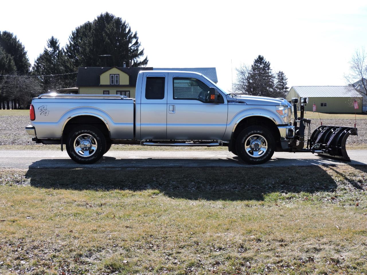 Ford Super Duty F-250 SRW 4WD SuperCab 142" Lariat 2012