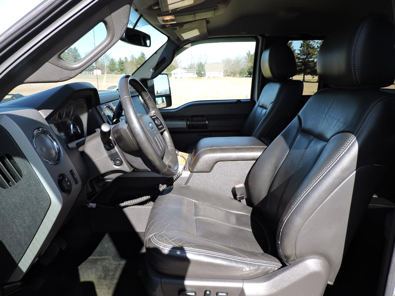 Ford Super Duty F-250 SRW 4WD SuperCab 142" Lariat 2012