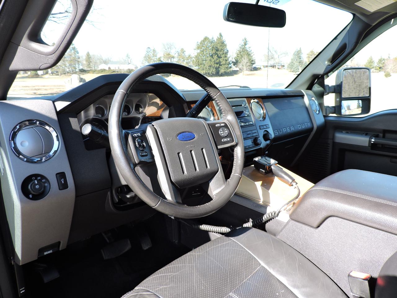 Ford Super Duty F-250 SRW 4WD SuperCab 142" Lariat 2012