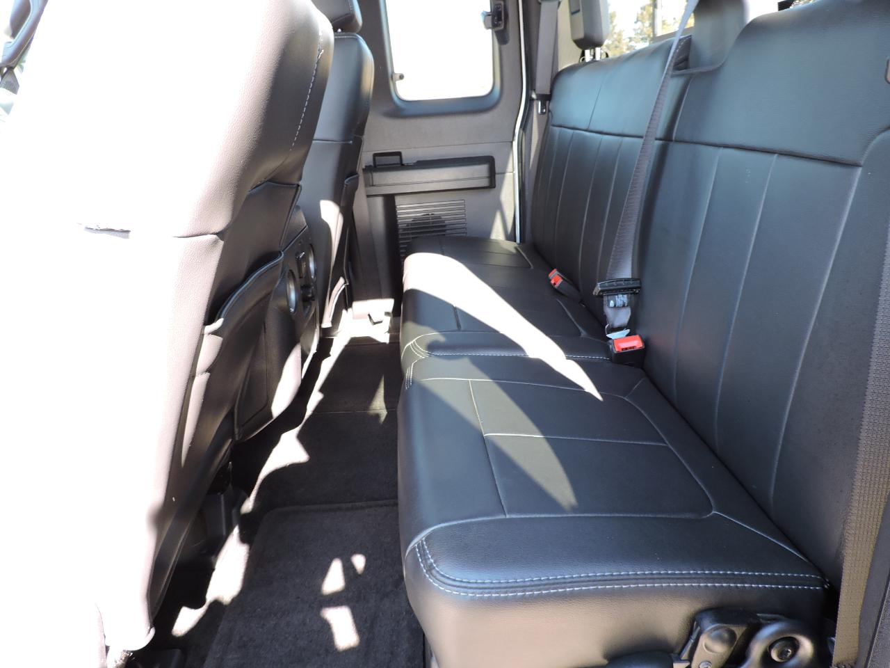 Ford Super Duty F-250 SRW 4WD SuperCab 142" Lariat 2012