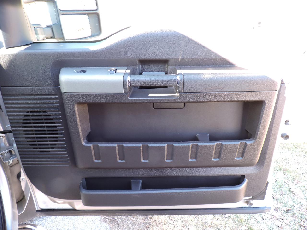 Ford Super Duty F-250 SRW 4WD SuperCab 142" Lariat 2012