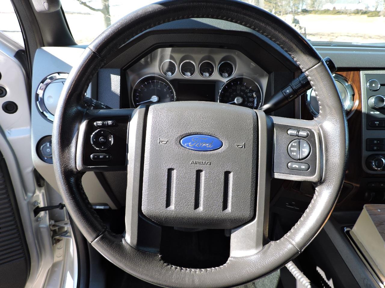 Ford Super Duty F-250 SRW 4WD SuperCab 142" Lariat 2012