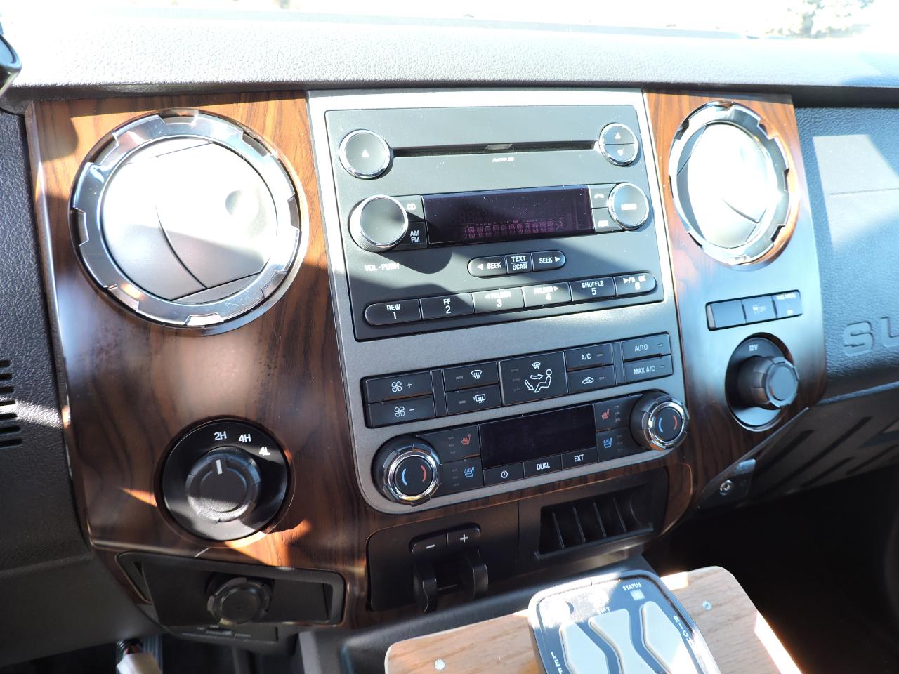 Ford Super Duty F-250 SRW 4WD SuperCab 142" Lariat 2012