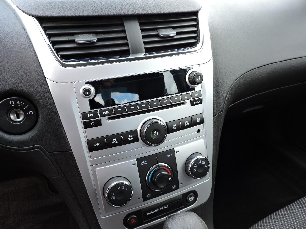 Chevrolet Malibu 4dr Sdn LT w/1LT 2011