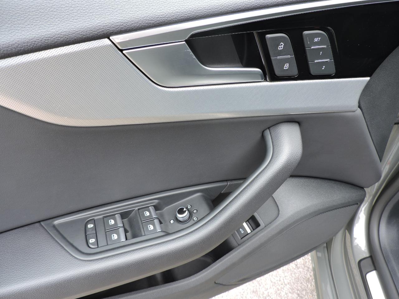 Audi A5 Sportback S line Premium 45 TFSI quattro 2025