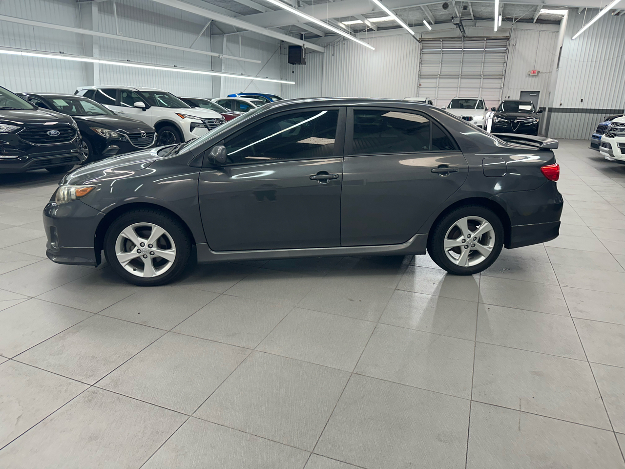 Toyota Corolla S 5-Speed MT 2012 Toyota Corolla S 5-Speed MT 2012