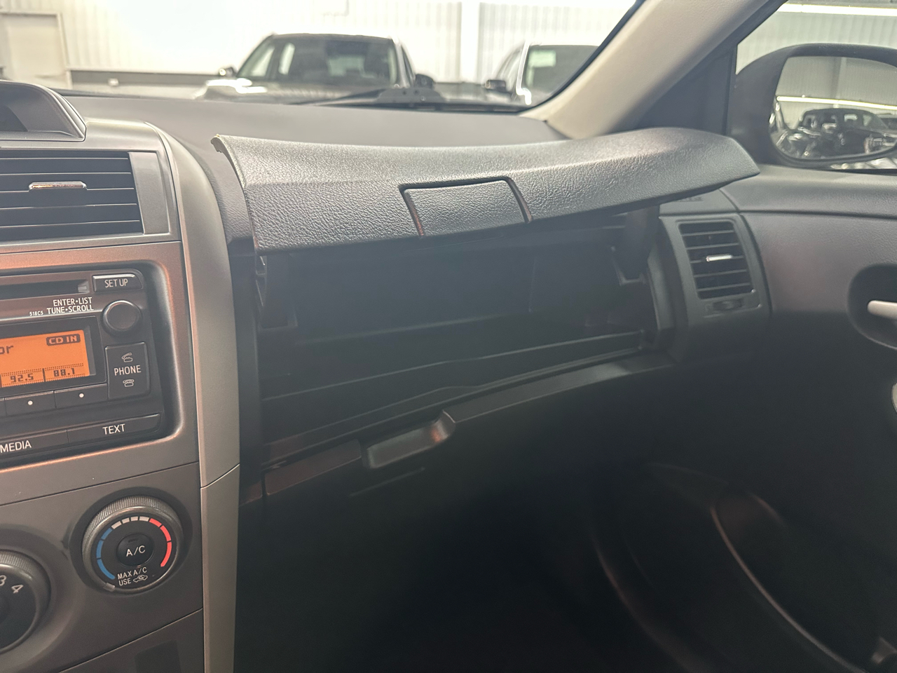 Toyota Corolla S 5-Speed MT 2012 Toyota Corolla S 5-Speed MT 2012