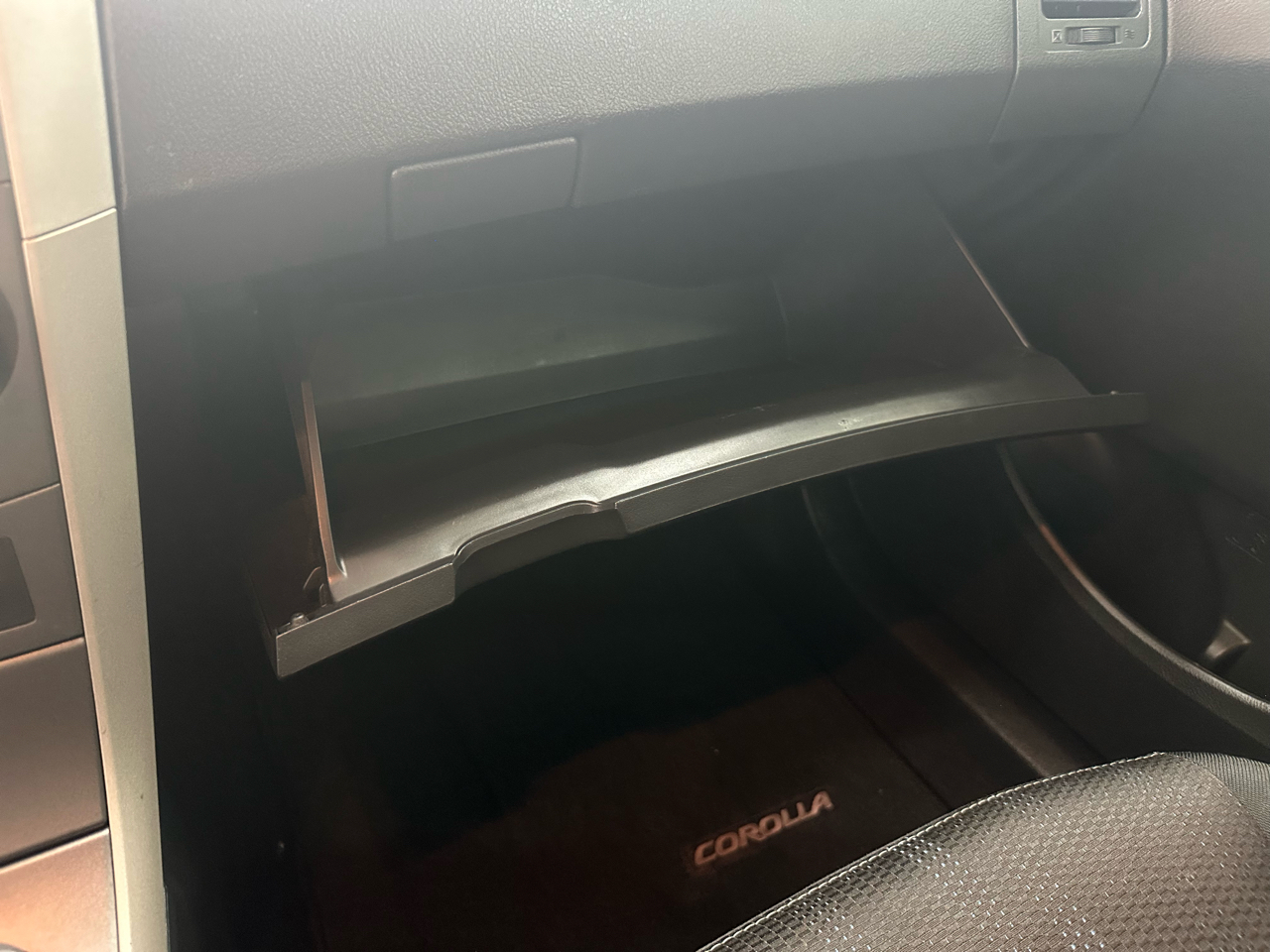 Toyota Corolla S 5-Speed MT 2012 Toyota Corolla S 5-Speed MT 2012