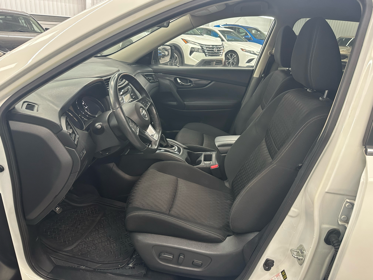 Nissan Rogue S 2WD 2017 Nissan Rogue S 2WD 2017