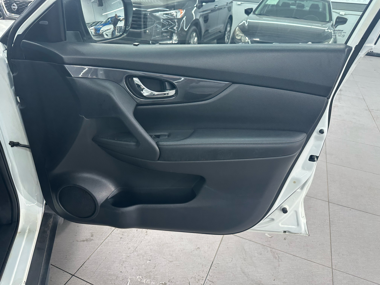 Nissan Rogue S 2WD 2017 Nissan Rogue S 2WD 2017