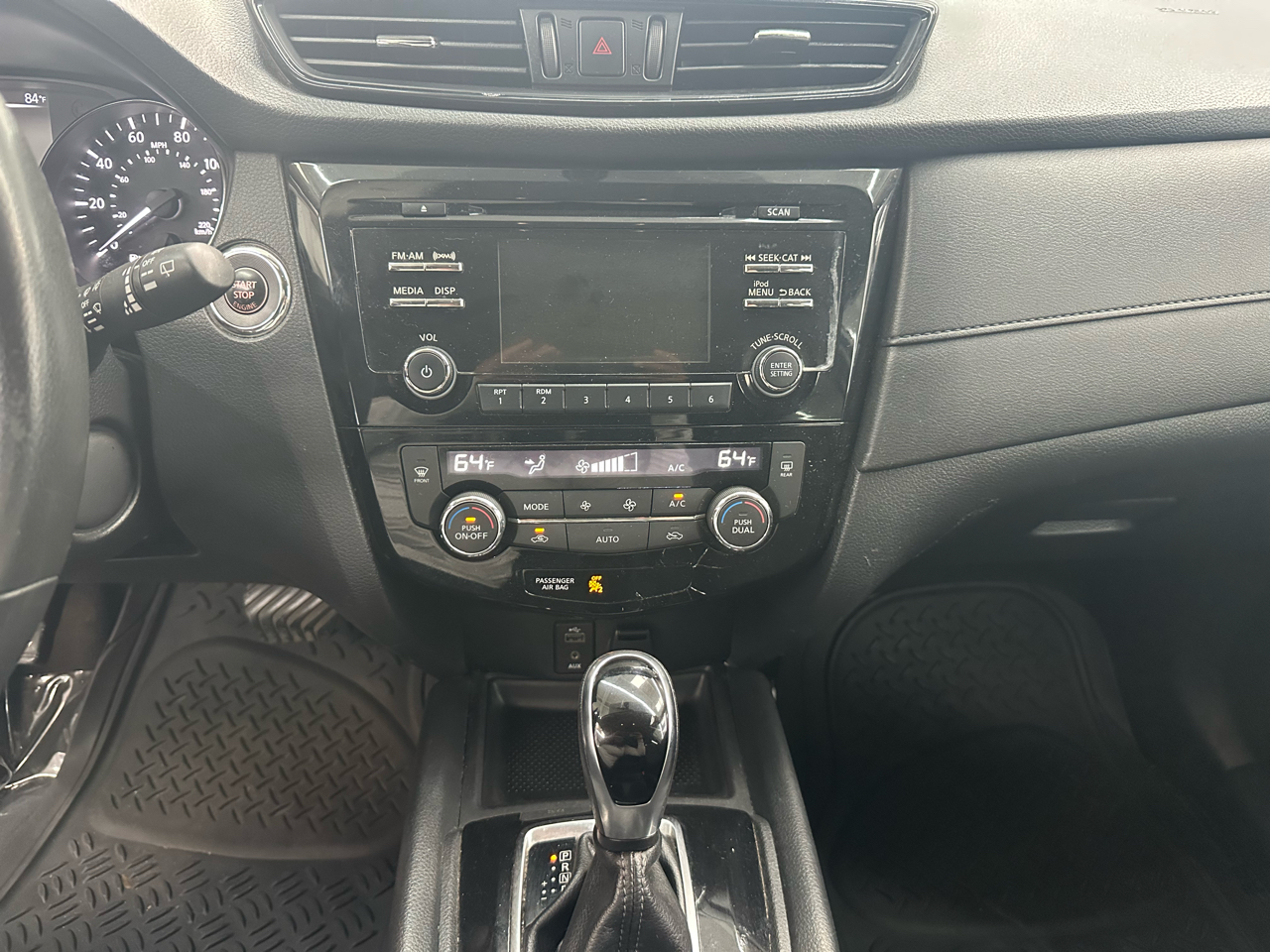 Nissan Rogue S 2WD 2017 Nissan Rogue S 2WD 2017