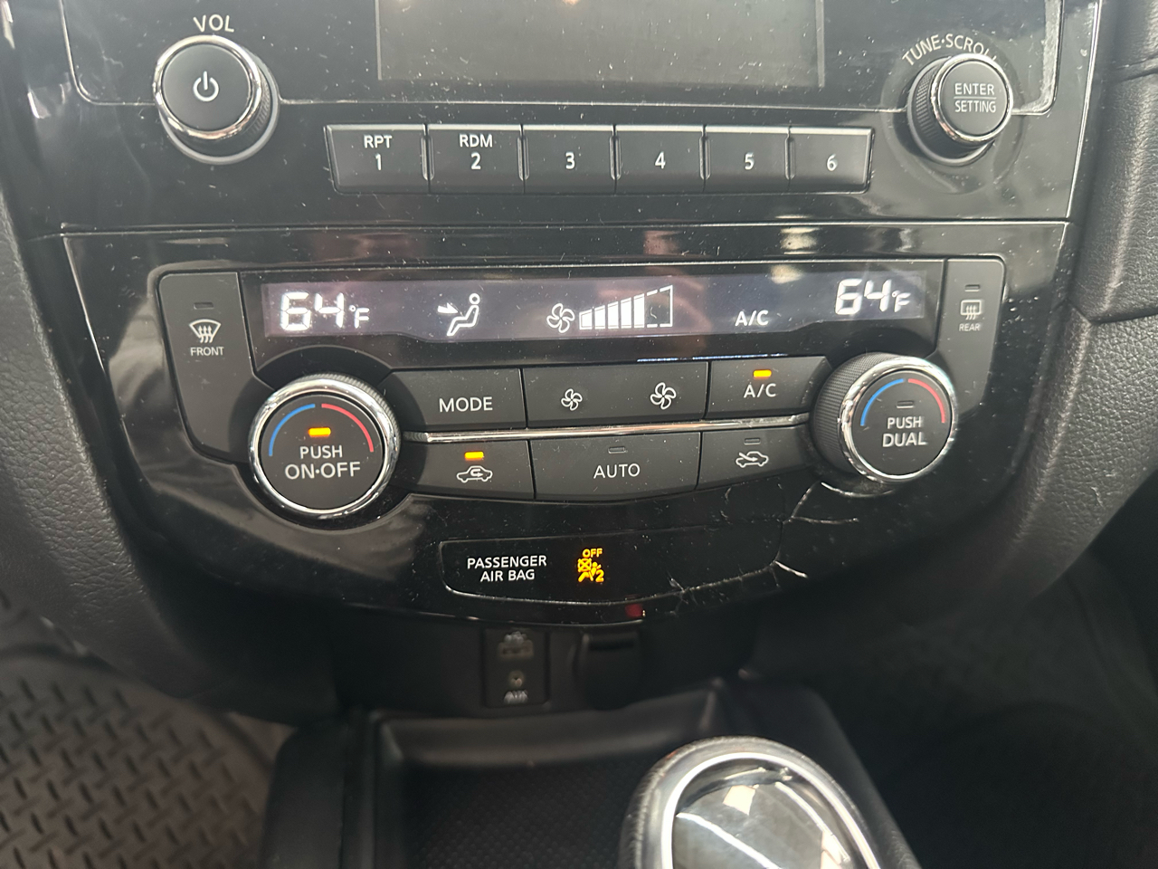 Nissan Rogue S 2WD 2017 Nissan Rogue S 2WD 2017