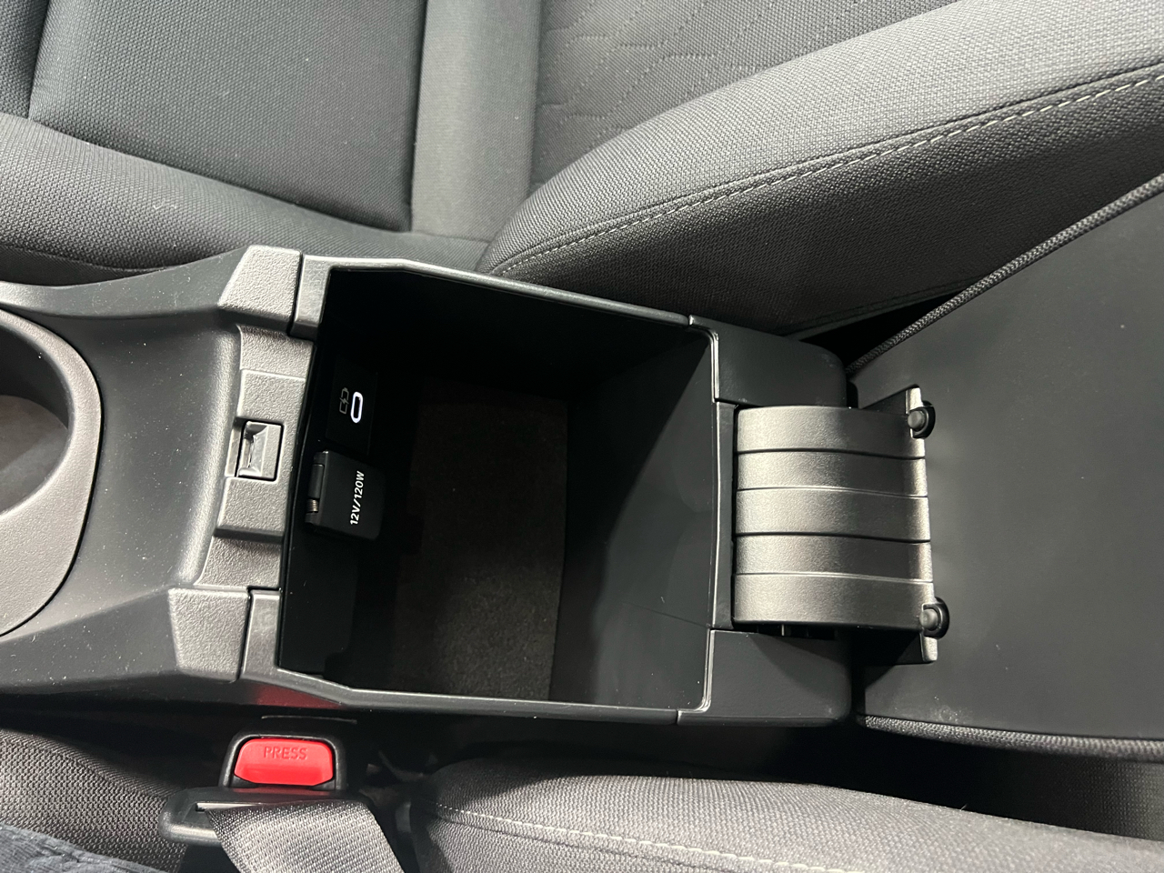 Toyota Corolla LE 2024