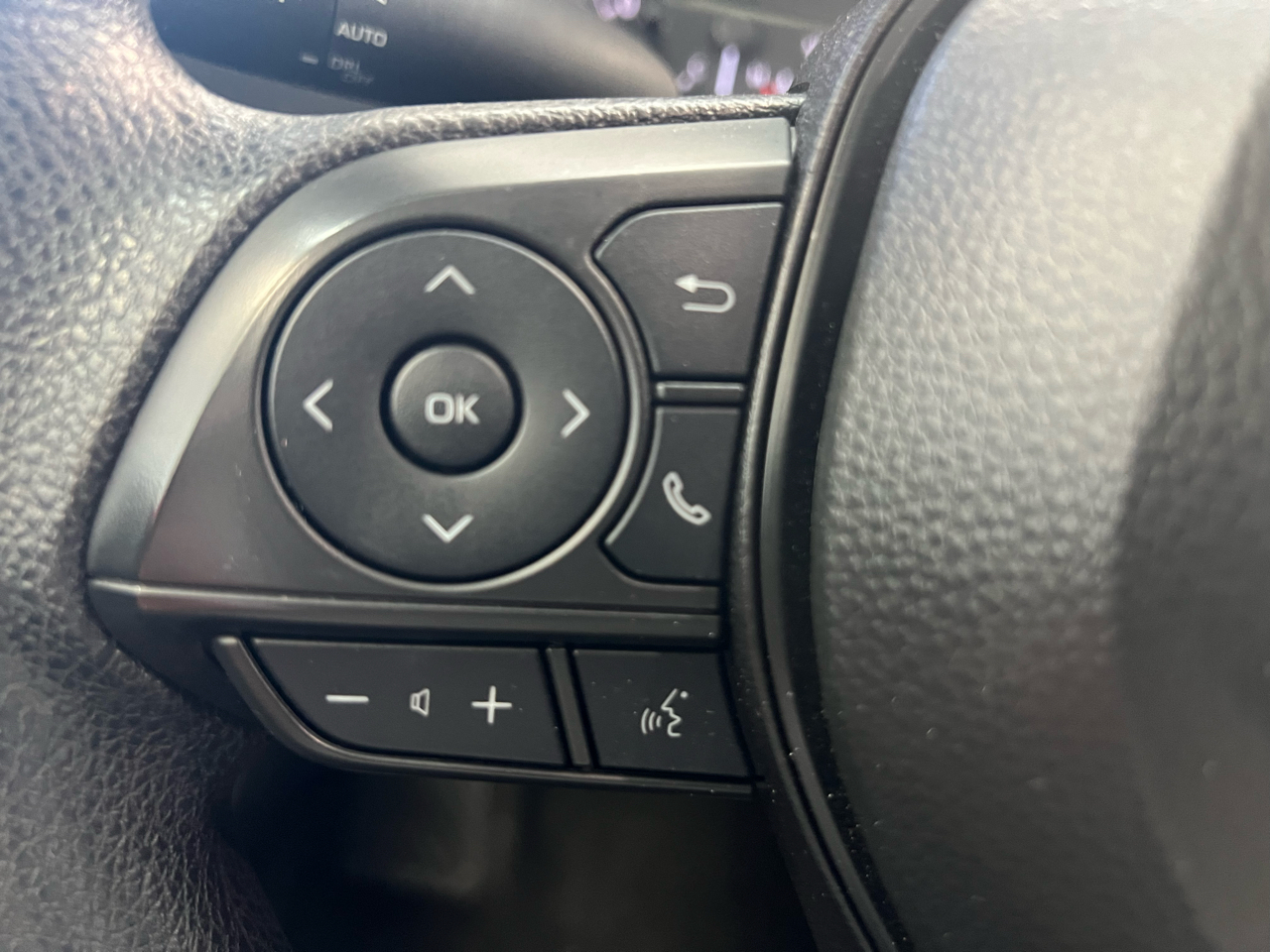 Toyota Corolla LE 2024