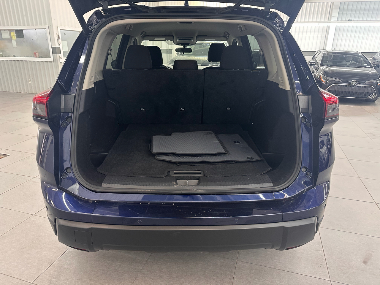 Nissan Rogue SV AWD 2025