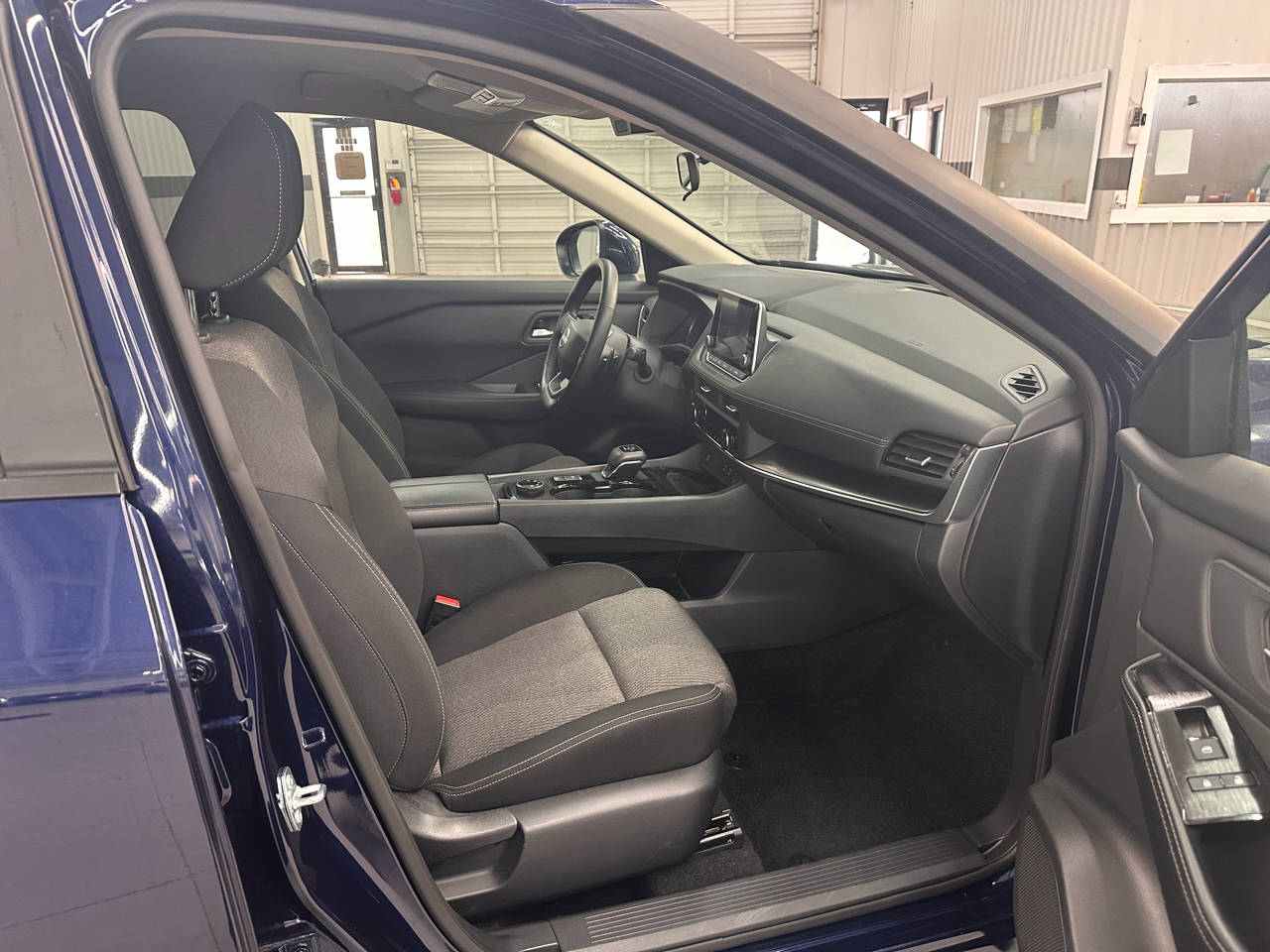 Nissan Rogue SV AWD 2025