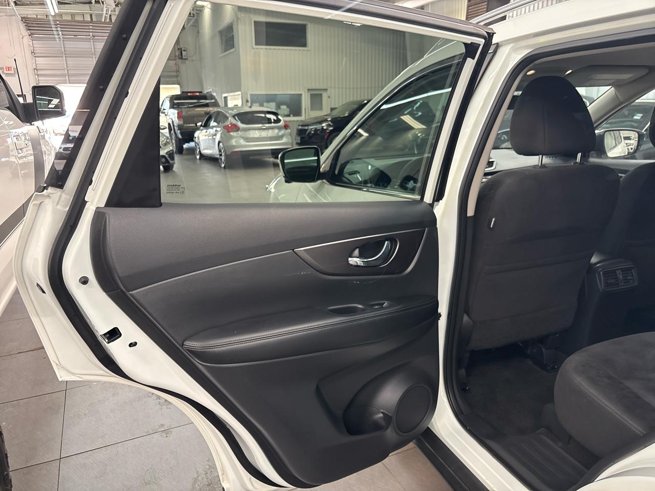 Nissan Rogue SV AWD 2015