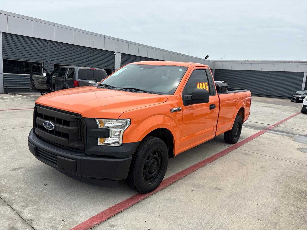 Ford F-150 2WD Reg Cab 122.5" XL 2016
