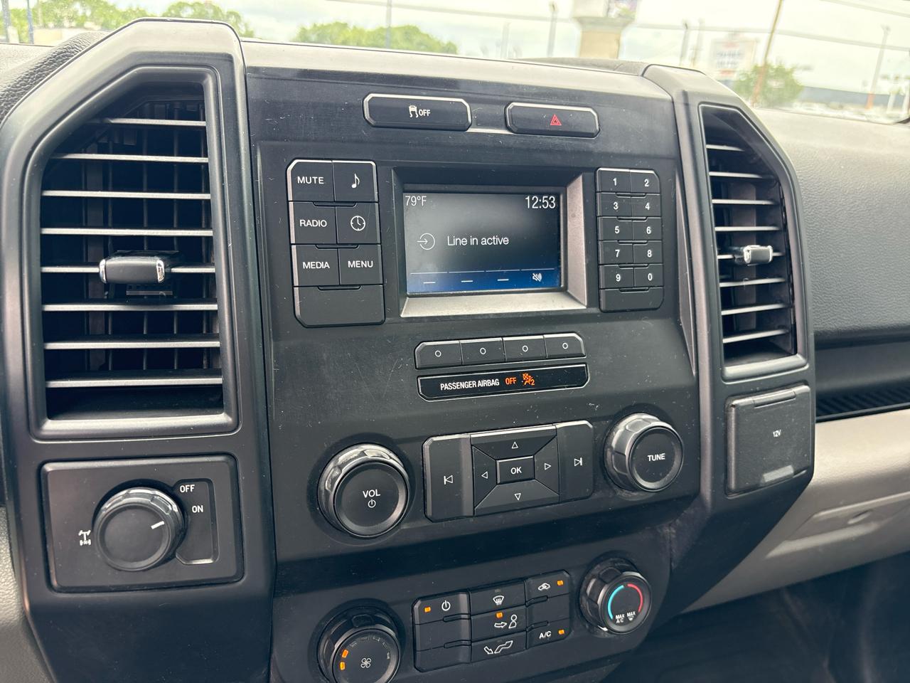 Ford F-150 2WD Reg Cab 122.5" XL 2016