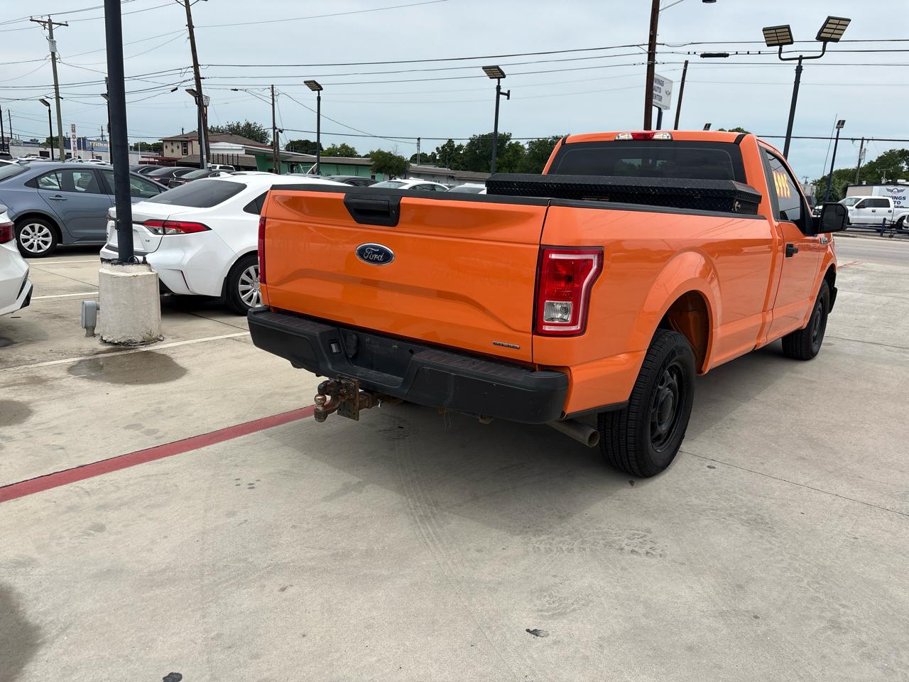 Ford F-150 2WD Reg Cab 122.5" XL 2016