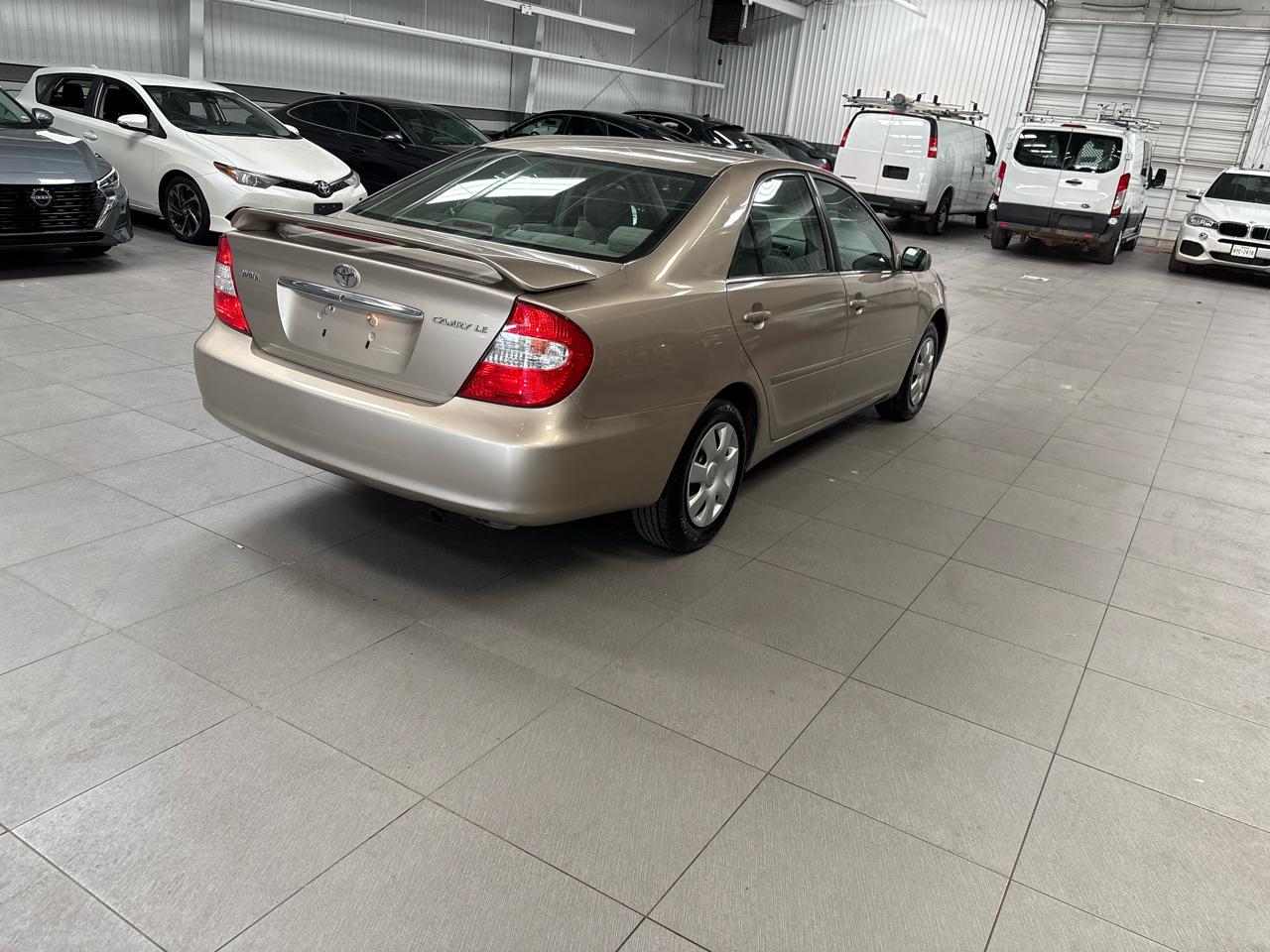 Toyota Camry LE 2002