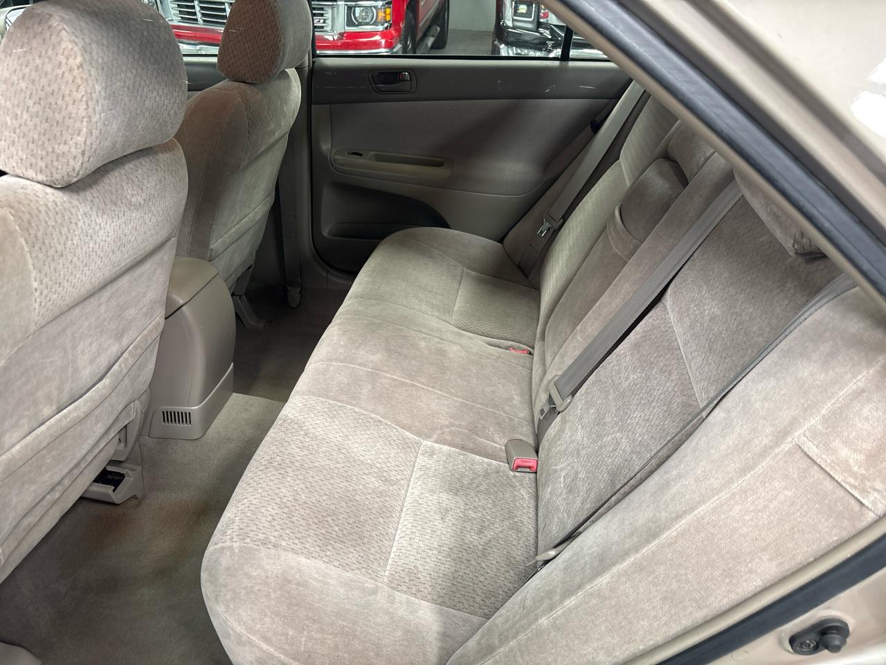 Toyota Camry LE 2002