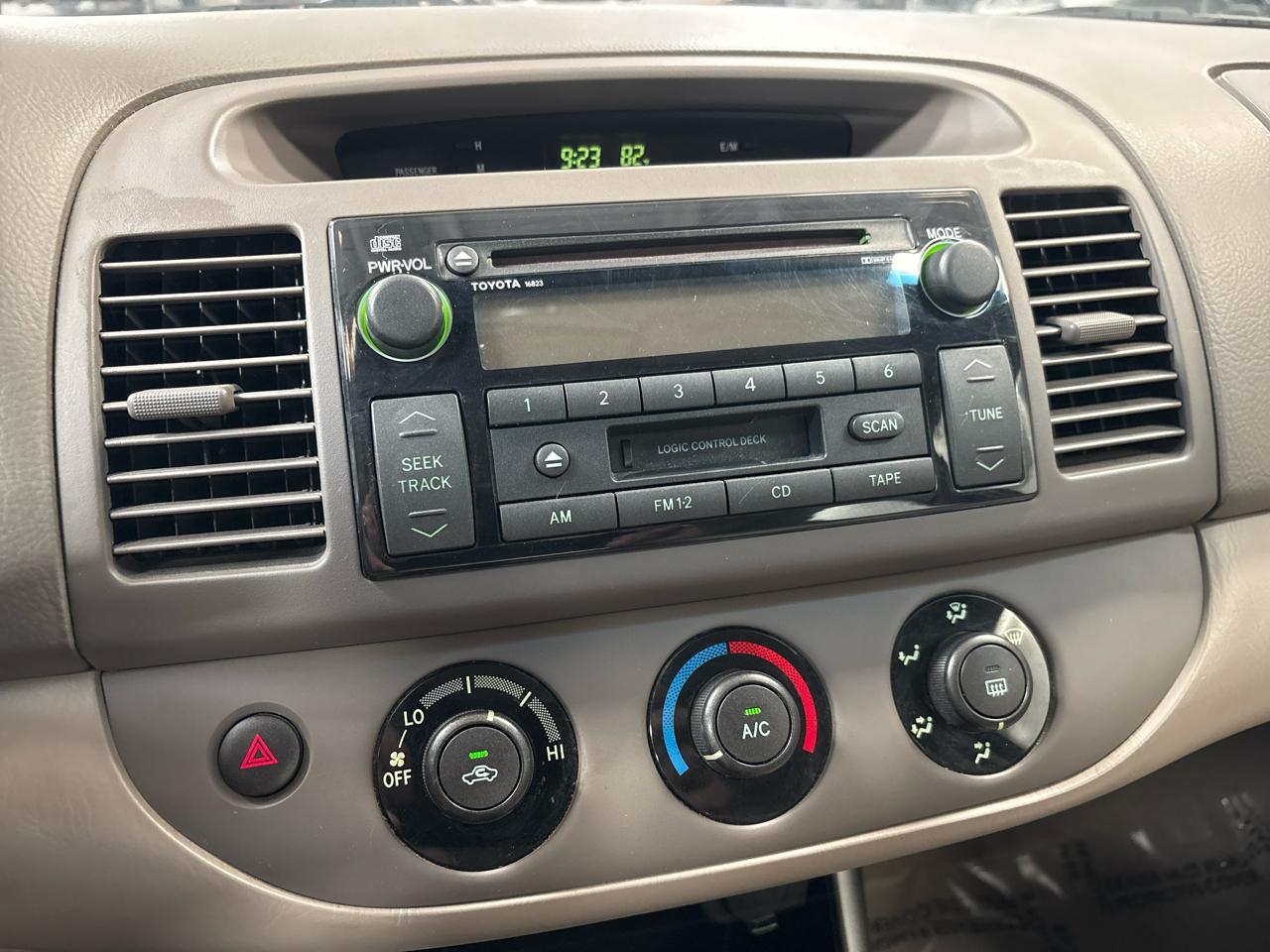 Toyota Camry LE 2002