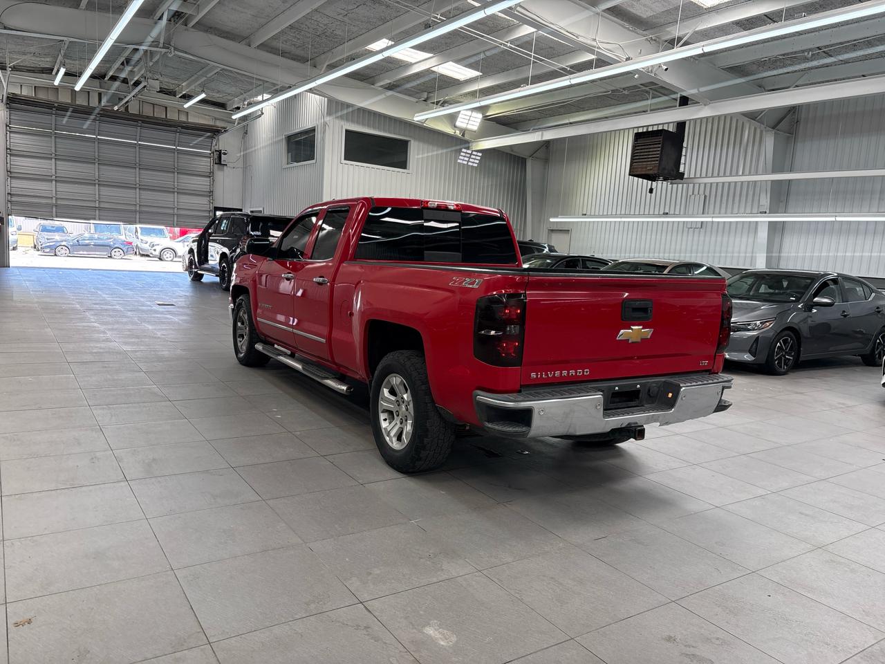 Chevrolet Silverado 1500 Crew Cab Crew Cab 143.5" WB 4WD Z71 2015