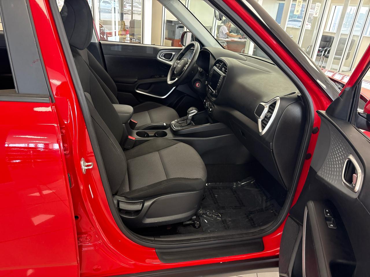 Kia Soul LX CVT 2024