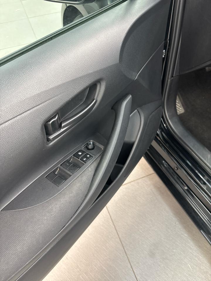 Toyota Corolla LE 2024