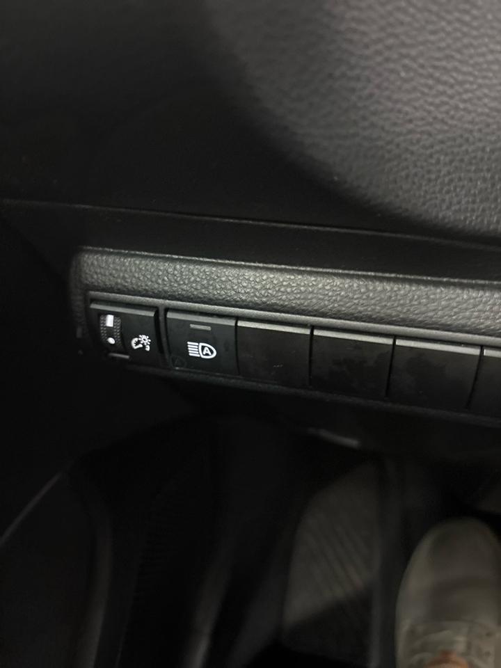 Toyota Corolla LE 2024