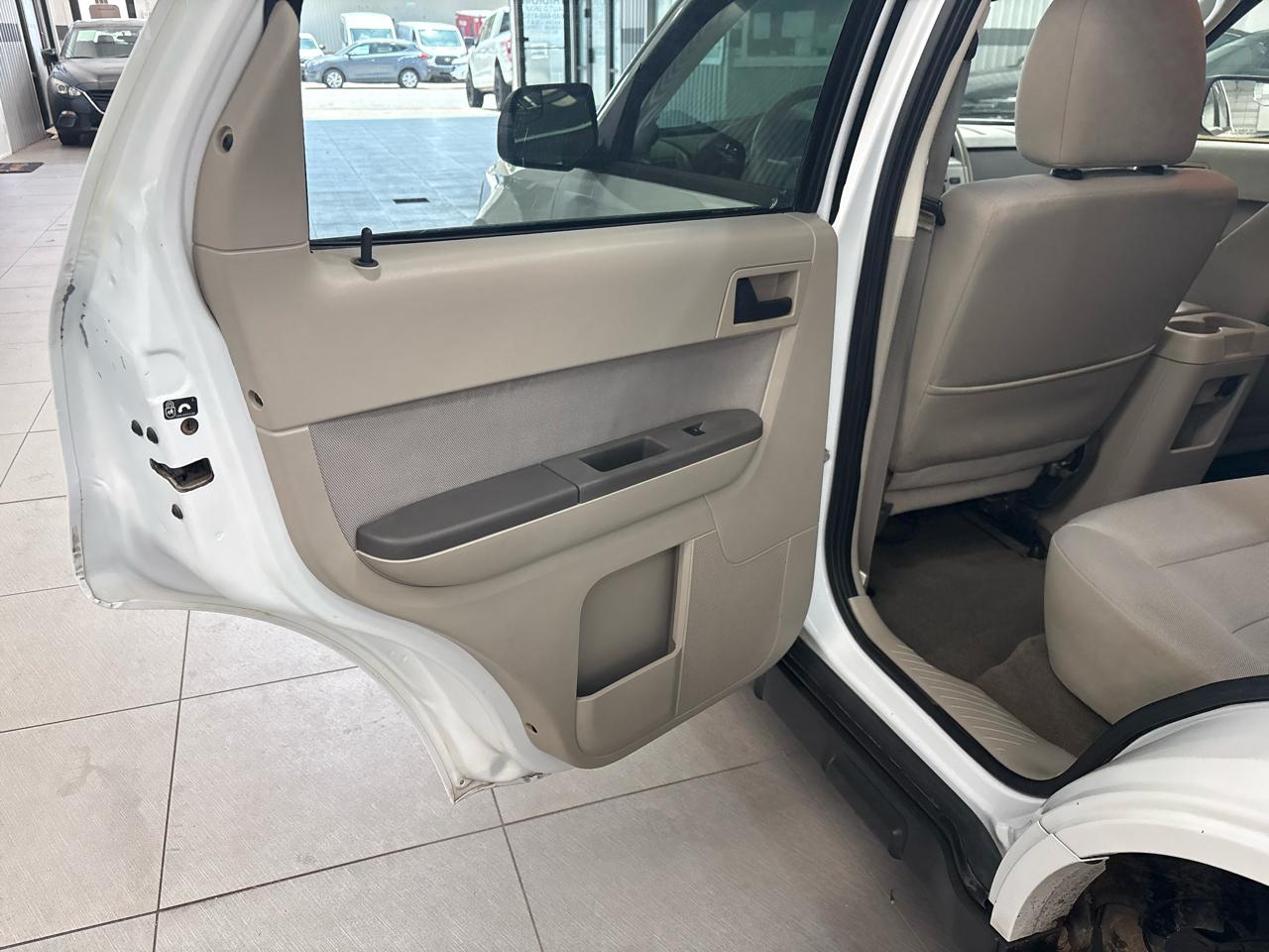Ford Escape XLT FWD 2011