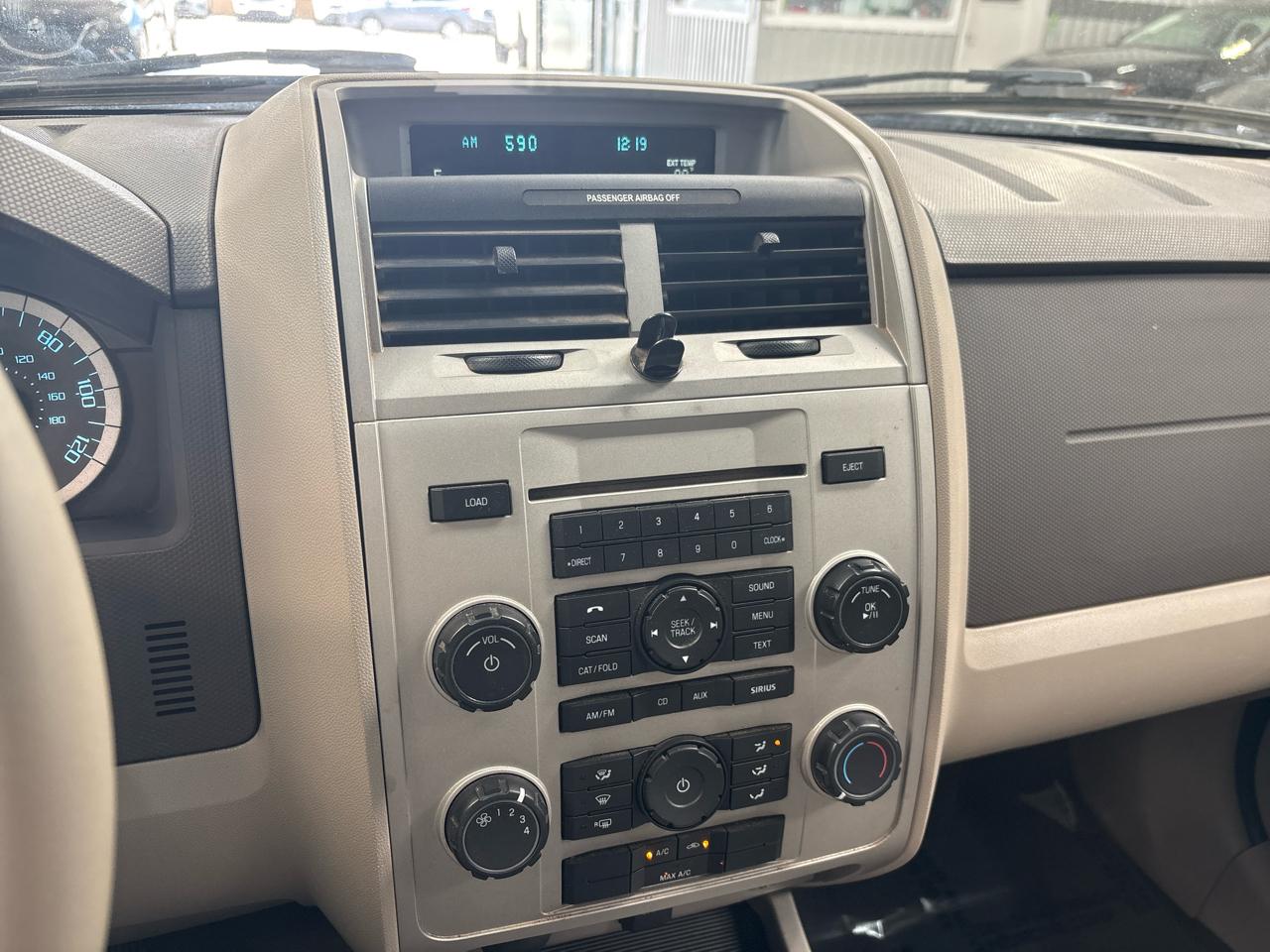Ford Escape XLT FWD 2011