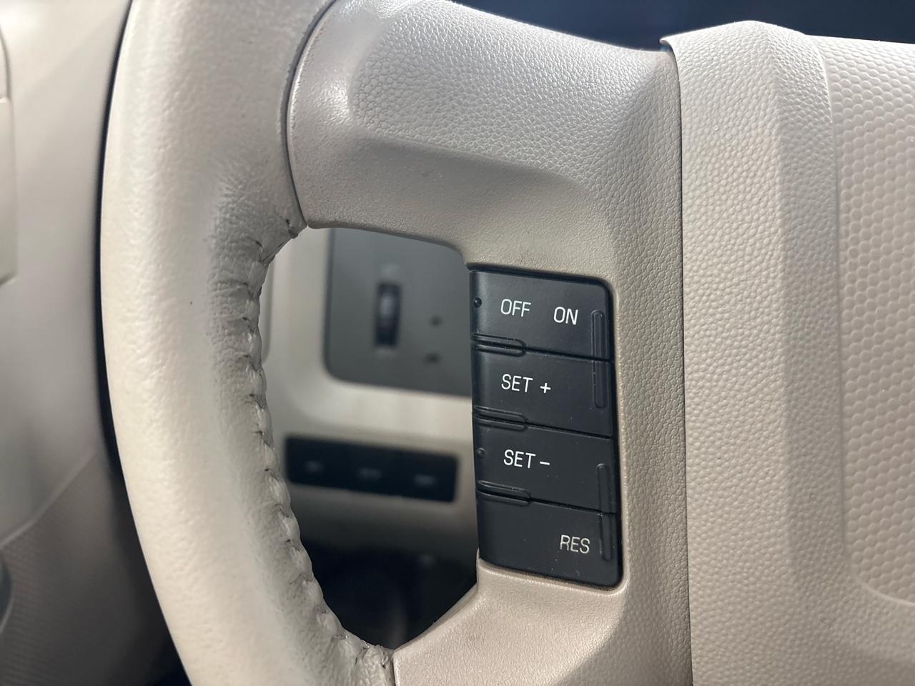 Ford Escape XLT FWD 2011