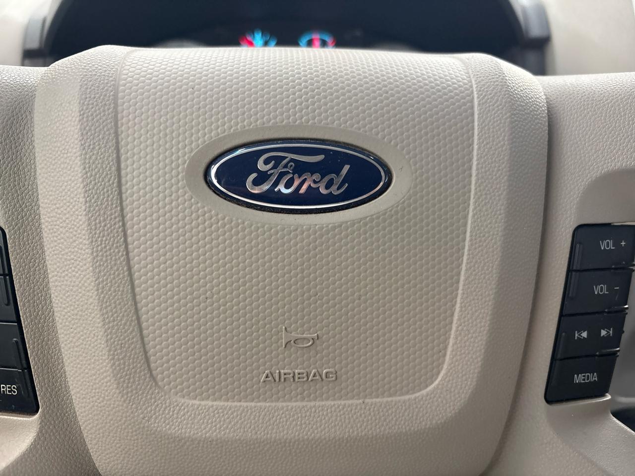 Ford Escape XLT FWD 2011